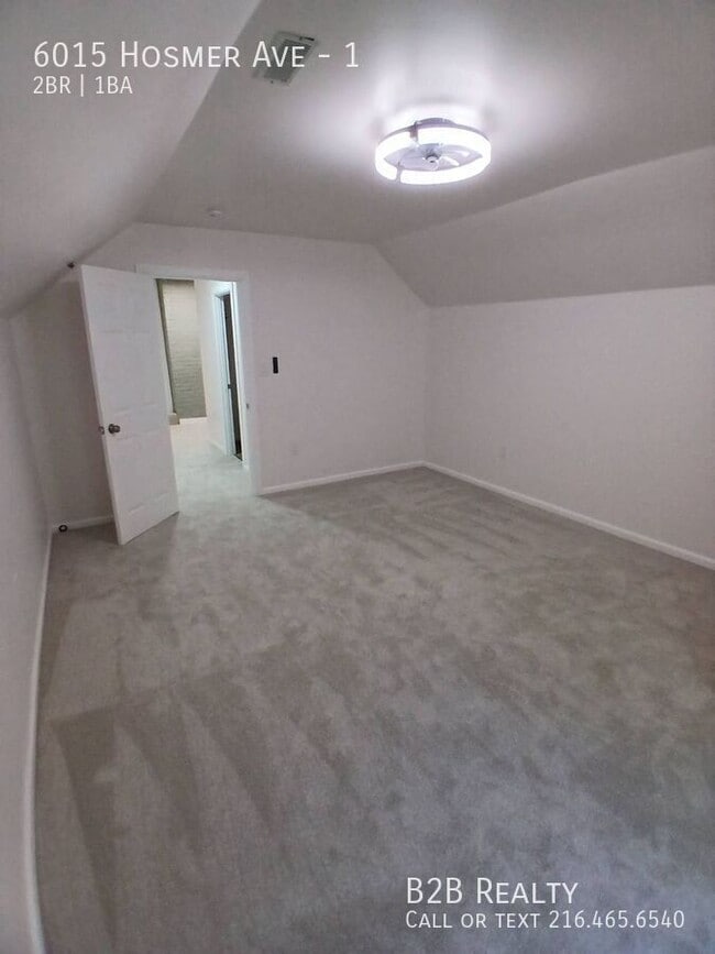 Building Photo - 6015 Hosmer Ave
