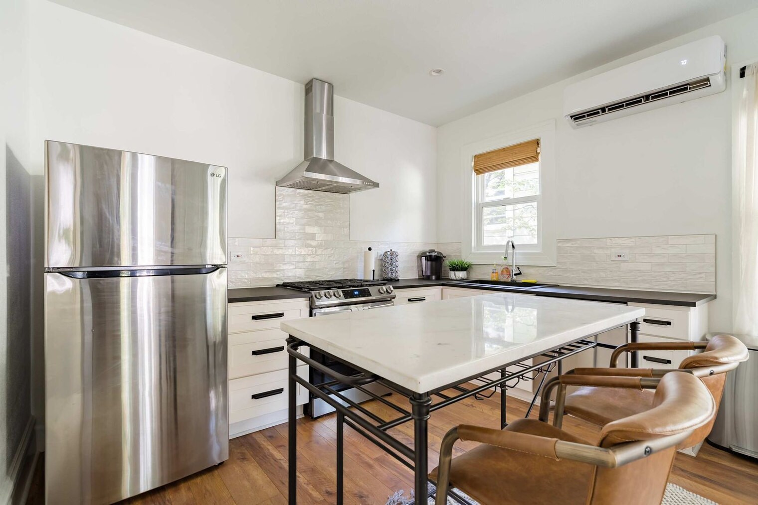 Building Photo - 1605 NW 23rd Ave