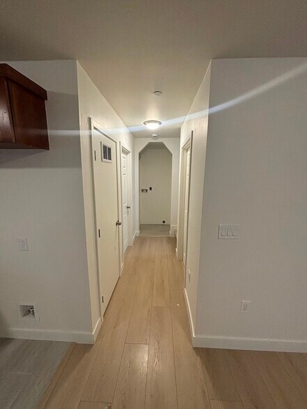 Building Photo - 438 W 71st St