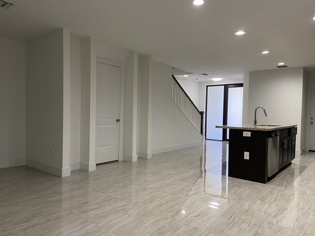 Building Photo - 287 Bella Sol Way
