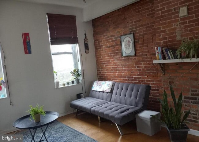 Building Photo - 3711 Lancaster Ave