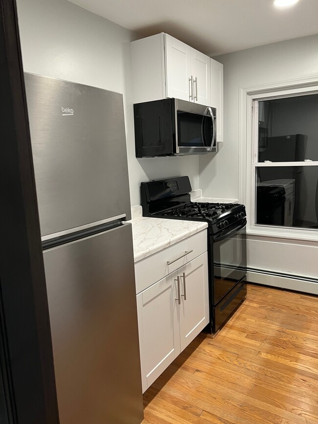 Kitchen - 22 Norris Ave