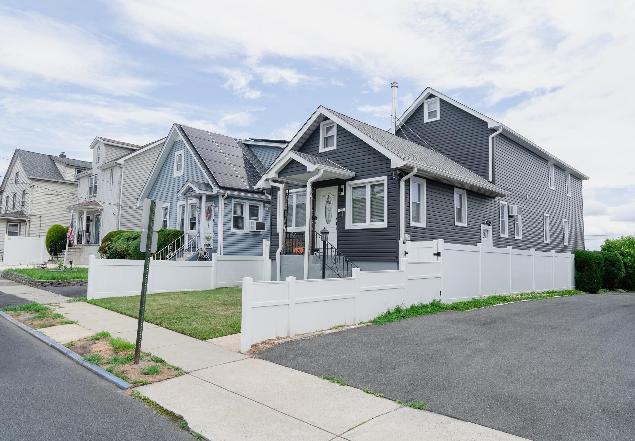 Building Photo - 220 Lafayette Ave