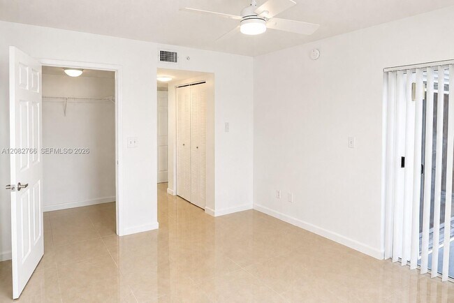 Building Photo - 2600 S University Dr