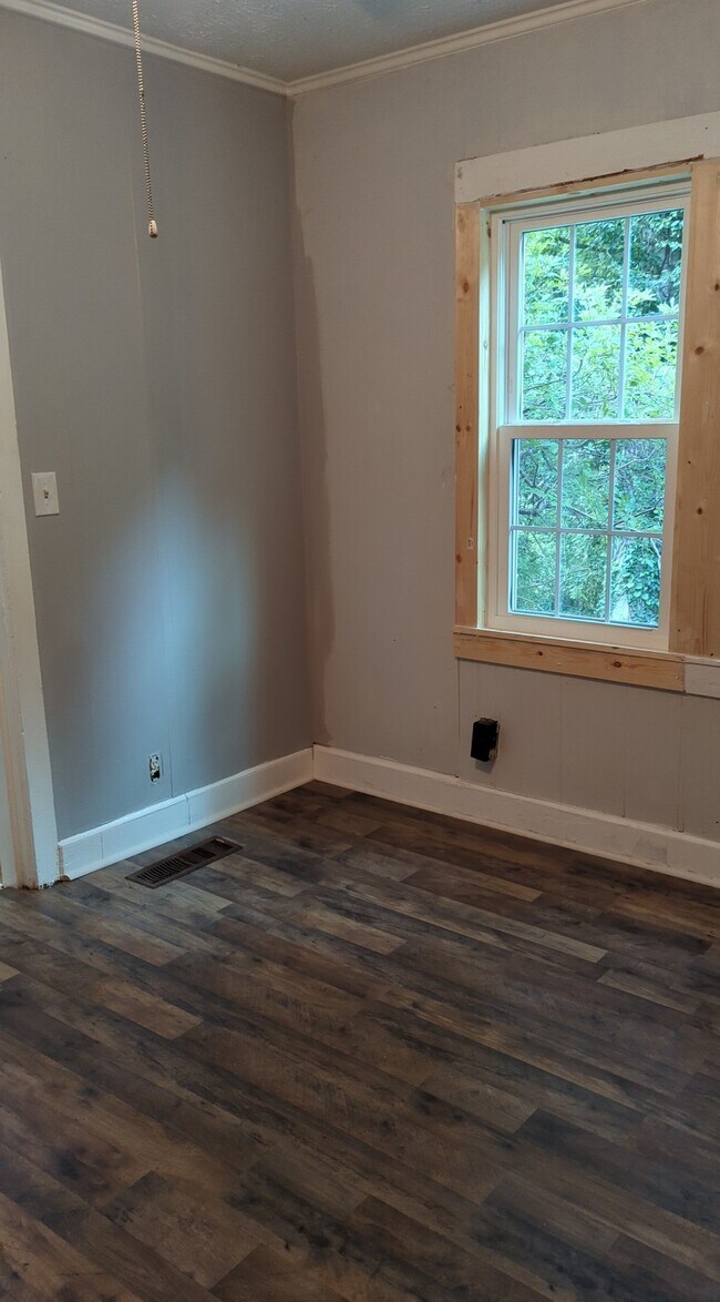 Building Photo - 2226 shady grove road