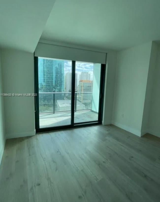 Building Photo - Stylish 1BR + Den at Dua Residences | Bay ...