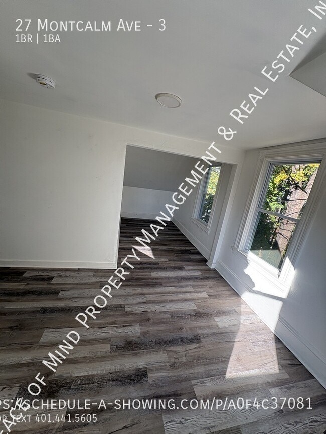 Building Photo - 27 Montcalm St