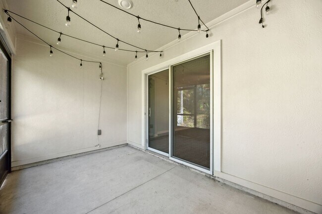 Building Photo - Adorable 3/2 in Lumber Creek