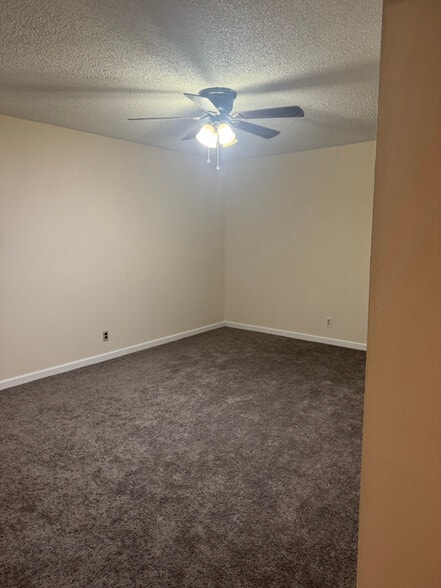 Building Photo - 110 Farm to Market 82