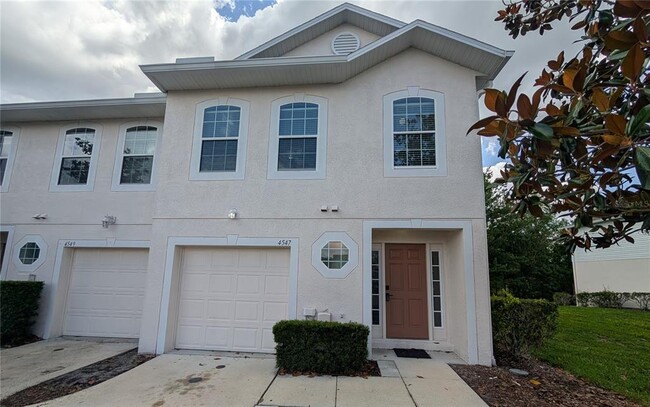 Primary Photo - 4547 Ashburn Square Dr