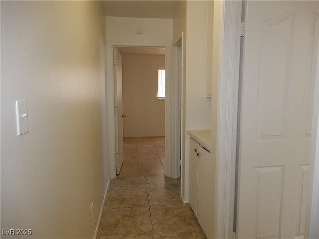 Building Photo - 1554 Silver Mesa Way