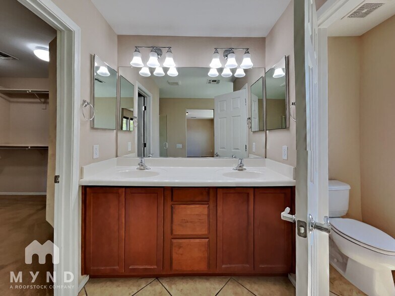 Building Photo - 25714 N 54th Glen