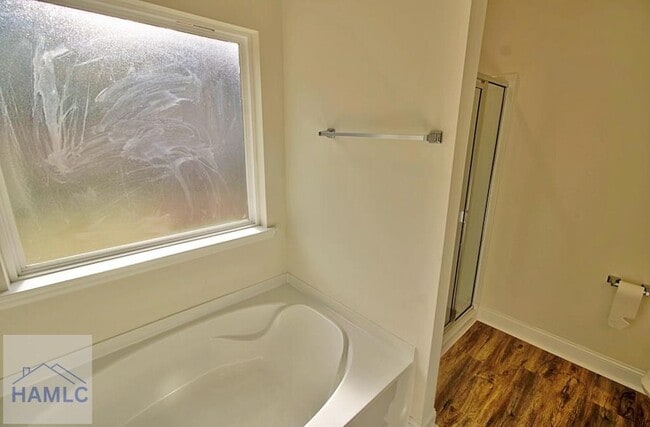 Building Photo - 805 Meloney Dr
