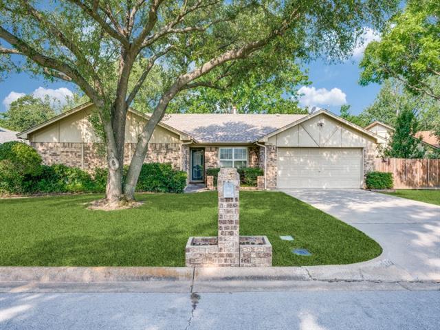 Primary Photo - 2121 Northglen Dr