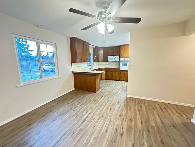 Building Photo - 3 bed/1.5 ba house - Yuba City