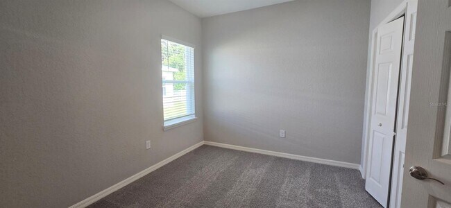Building Photo - 7501 SW 107th Ln
