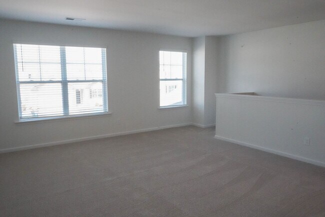 Building Photo - Available Soon!