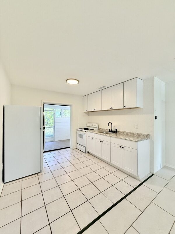 Building Photo - 603 64th Ave W