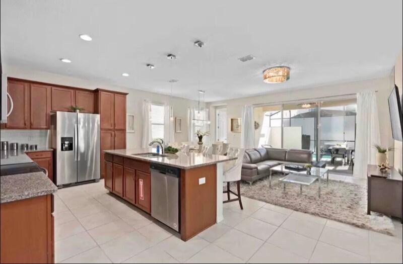 Building Photo - 1604 Carey Palm Cir