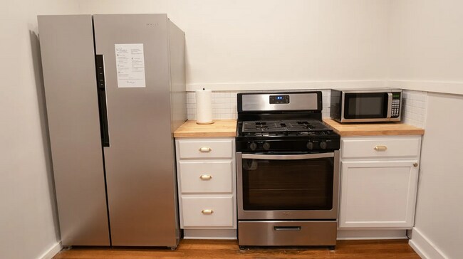 Building Photo - 3 Bed | 1 Bath Near Downtown Tulsa!