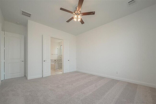 Building Photo - 2040 Terra Rose Dr