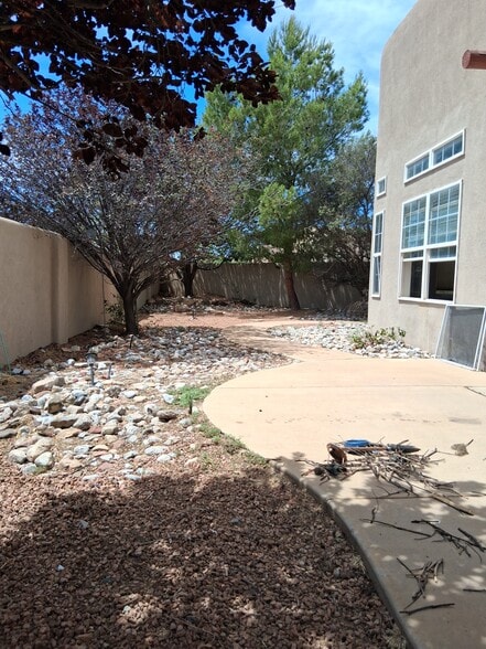 Building Photo - 2255 Calle de Alifas SW