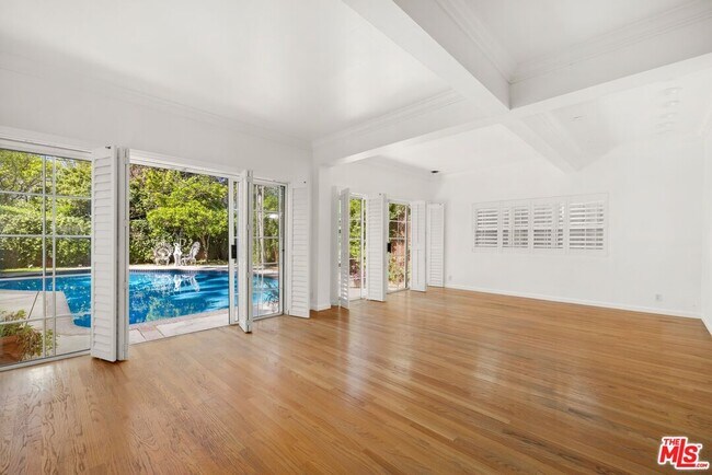 Building Photo - 4309 Gentry Ave