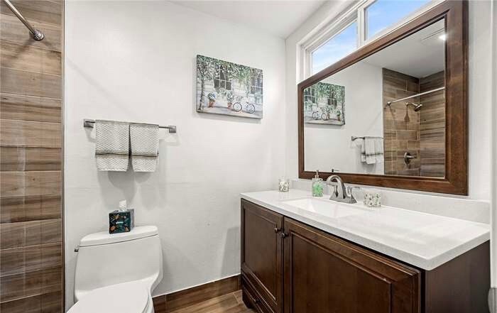 Building Photo - 404 E Riverboat Way