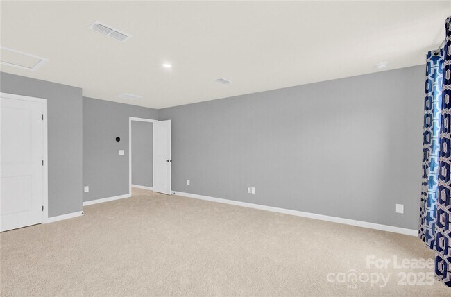 Building Photo - 3212 Coast Oak Rd