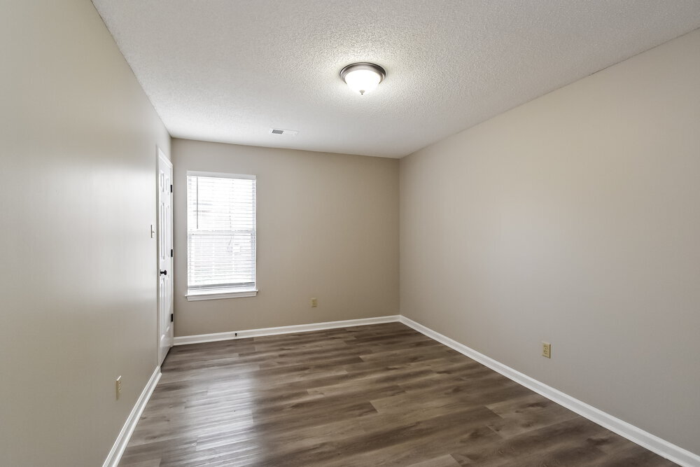 Building Photo - 5205 Plum Tree Dr