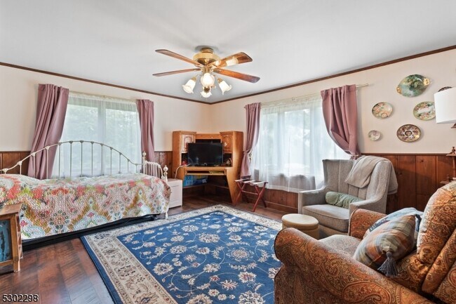 Building Photo - 31 Oliver Pl