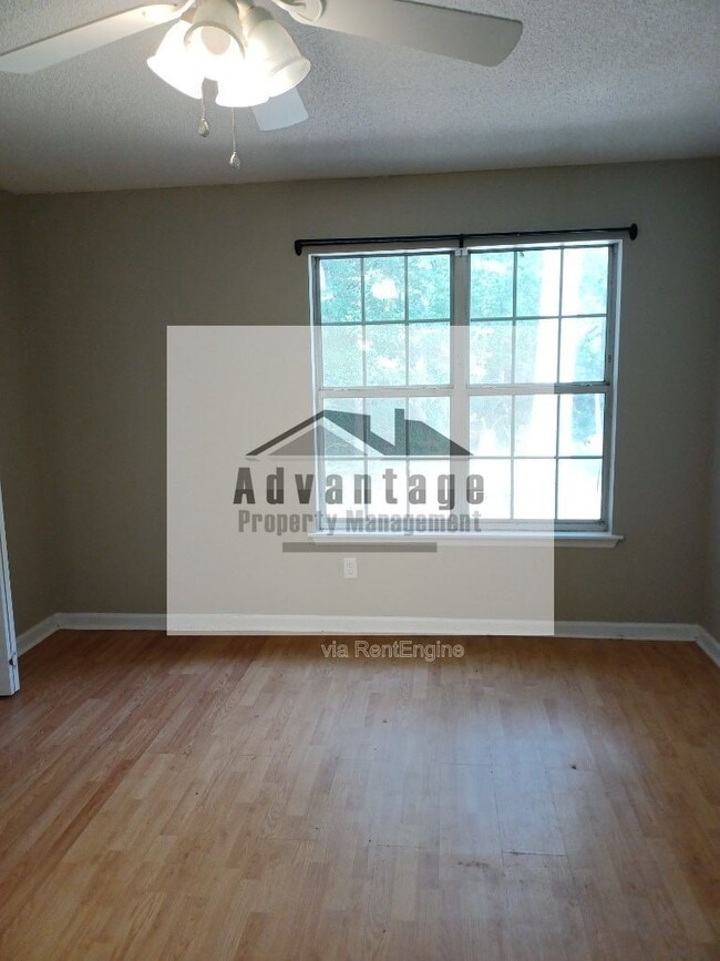 Building Photo - 130 Wesleyan Way