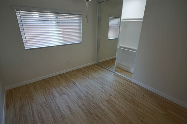 Building Photo - Spring Valley 4-Bedroom Home - Completely remodeled