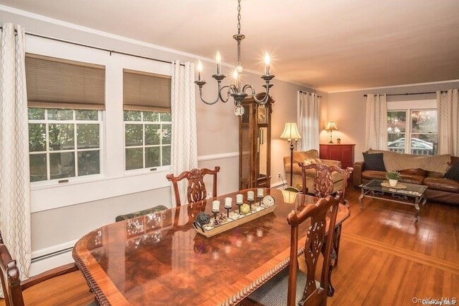 Building Photo - 2 Elm Pl