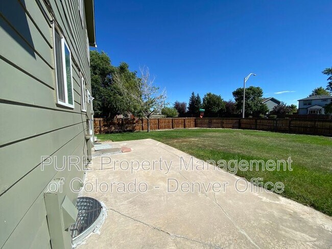 Building Photo - 10750 Owens St