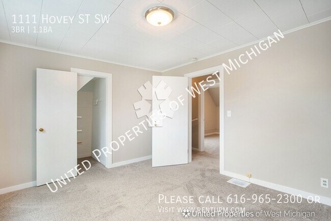 Building Photo - Available Now | 3 Bedroom 1.5 Bath Single ...