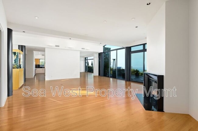 Building Photo - 2328 Rue De Anne