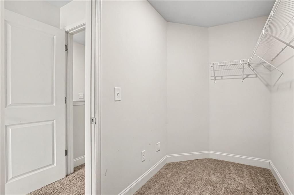 Building Photo - 10139 Benton Woods Dr