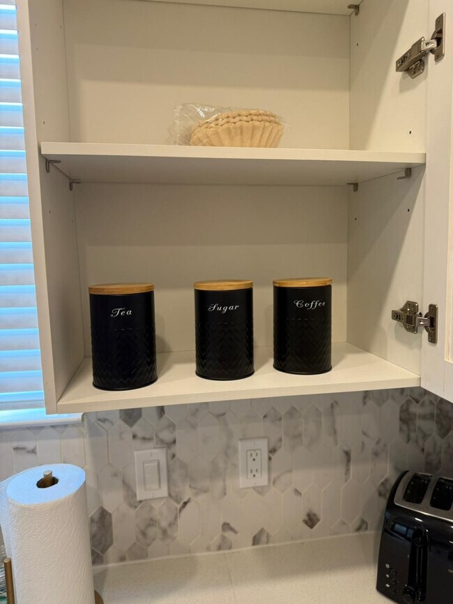 Building Photo - 1223 E Plant St