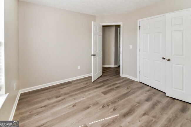 Building Photo - 11752 Spring Lake Way