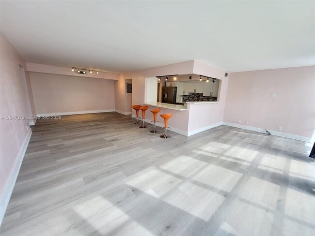 Building Photo - 501 Three Islands Boulevard