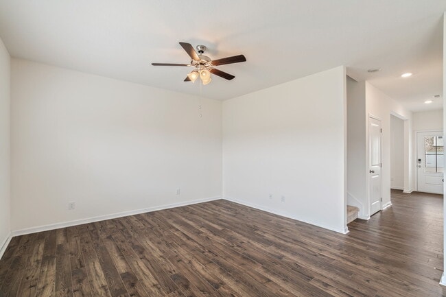 Building Photo - 116 Kaley Ln