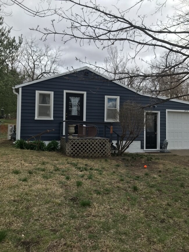 Building Photo - 306 S Kirkwood St