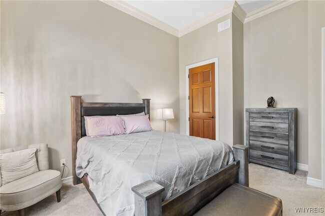 Building Photo - 9743 Cobblestone Dr