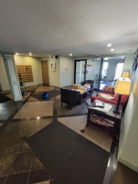 Building Photo - 700 Perrie Dr
