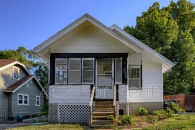 Building Photo - 4332 Fowler Ave