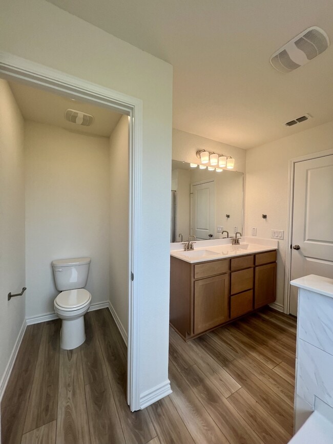 Building Photo - 14839 Vance Jackson Rd