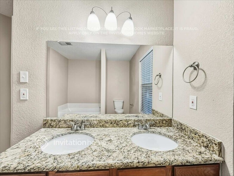 Building Photo - 510 Del Mar Dr
