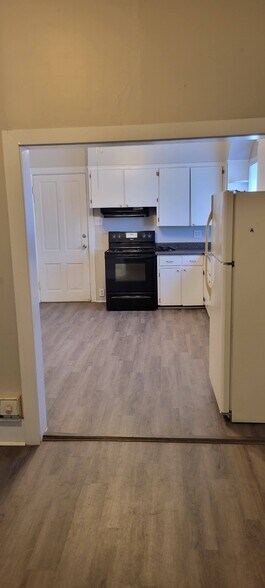 Building Photo - 322 Campbell St