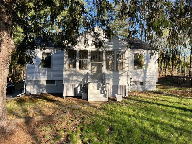 Building Photo - 61 Mechanic St